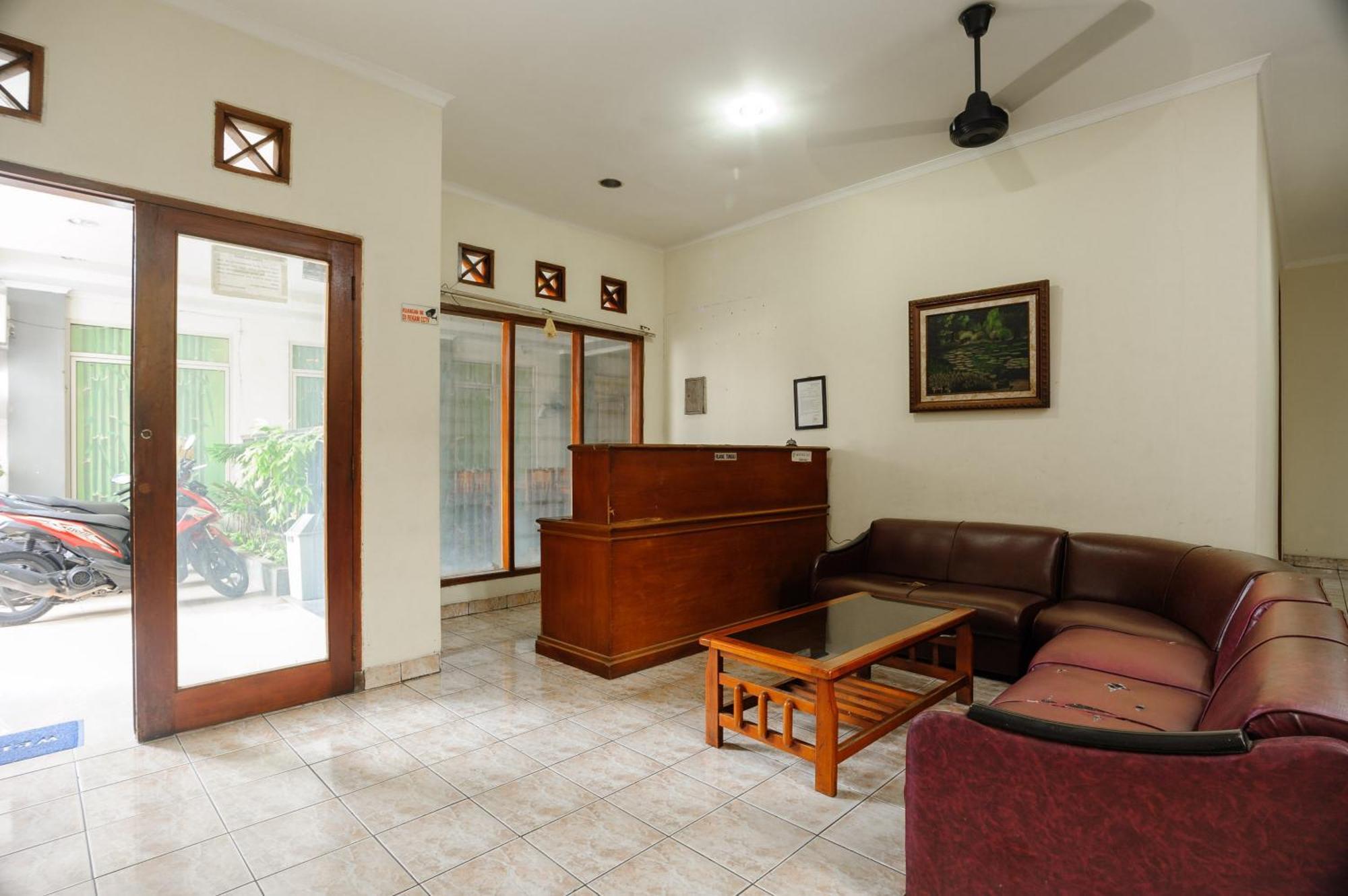 Reddoorz Syariah Near Aeon Mall Tanjung Barat Jakarta Luaran gambar