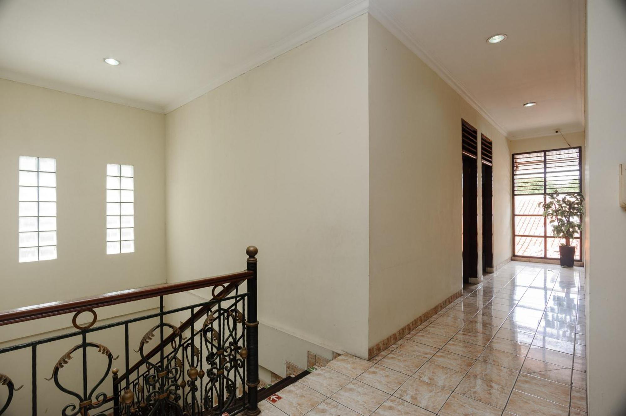 Reddoorz Syariah Near Aeon Mall Tanjung Barat Jakarta Luaran gambar