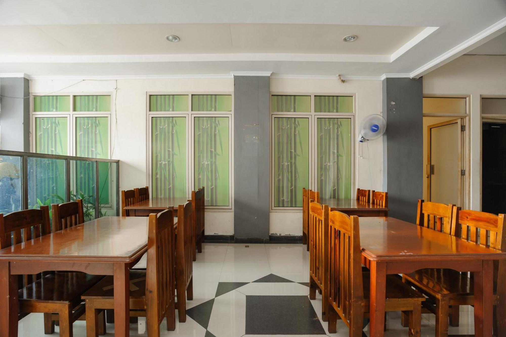 Reddoorz Syariah Near Aeon Mall Tanjung Barat Jakarta Luaran gambar